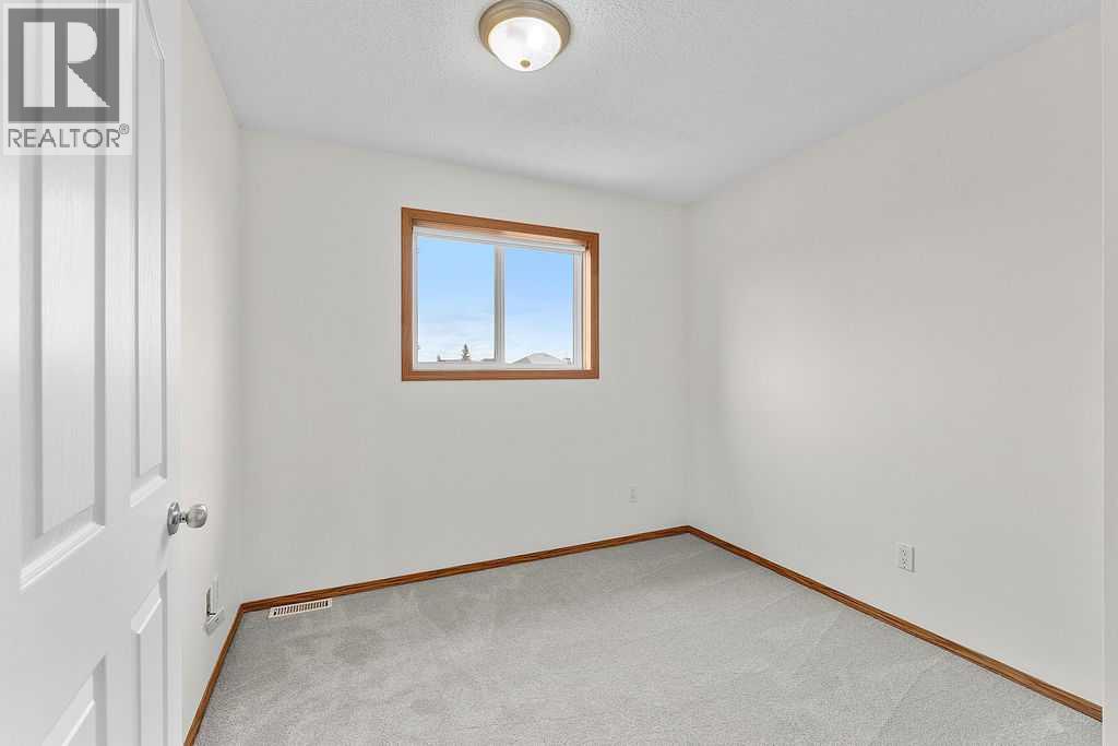 108 Everstone Rise SW - 22