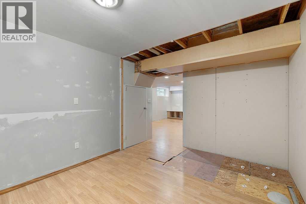 108 Everstone Rise SW - 30
