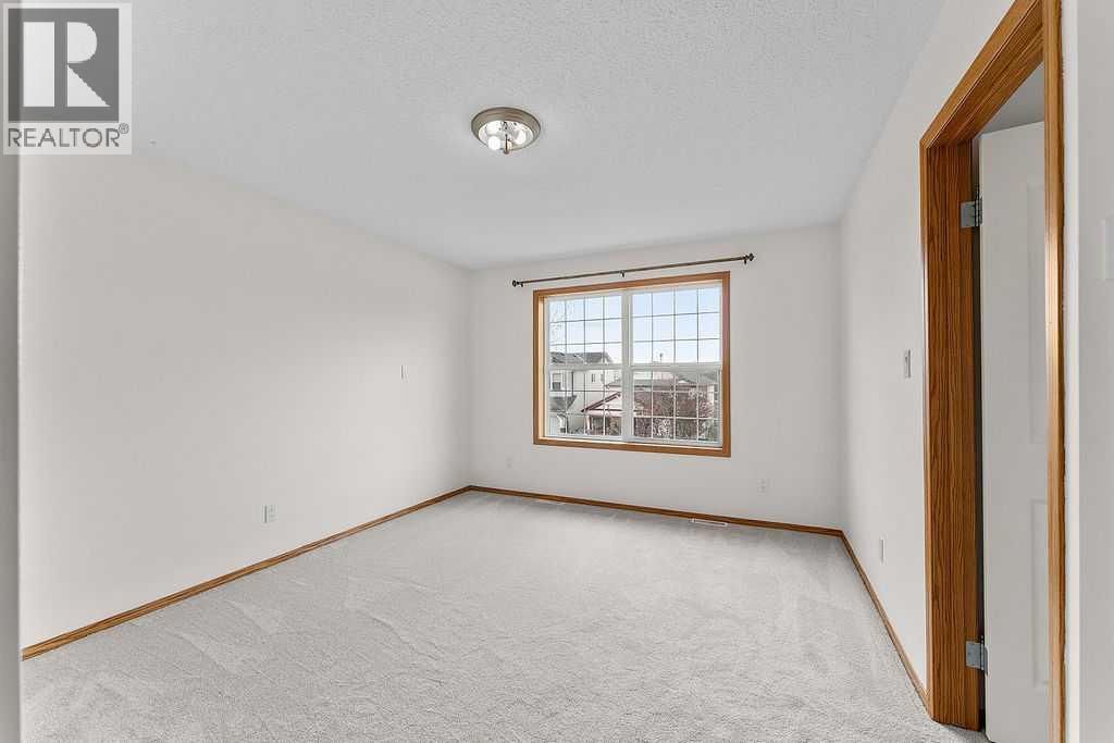 108 Everstone Rise SW - 17
