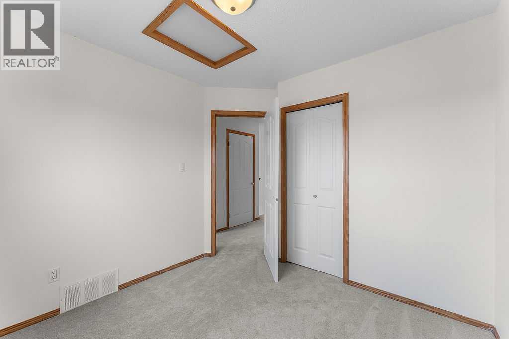 108 Everstone Rise SW - 25
