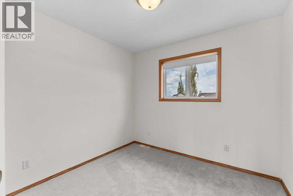 108 Everstone Rise SW - 24