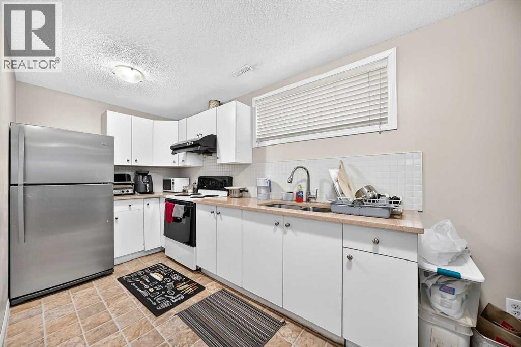 18 Taralake Gardens NE - 26