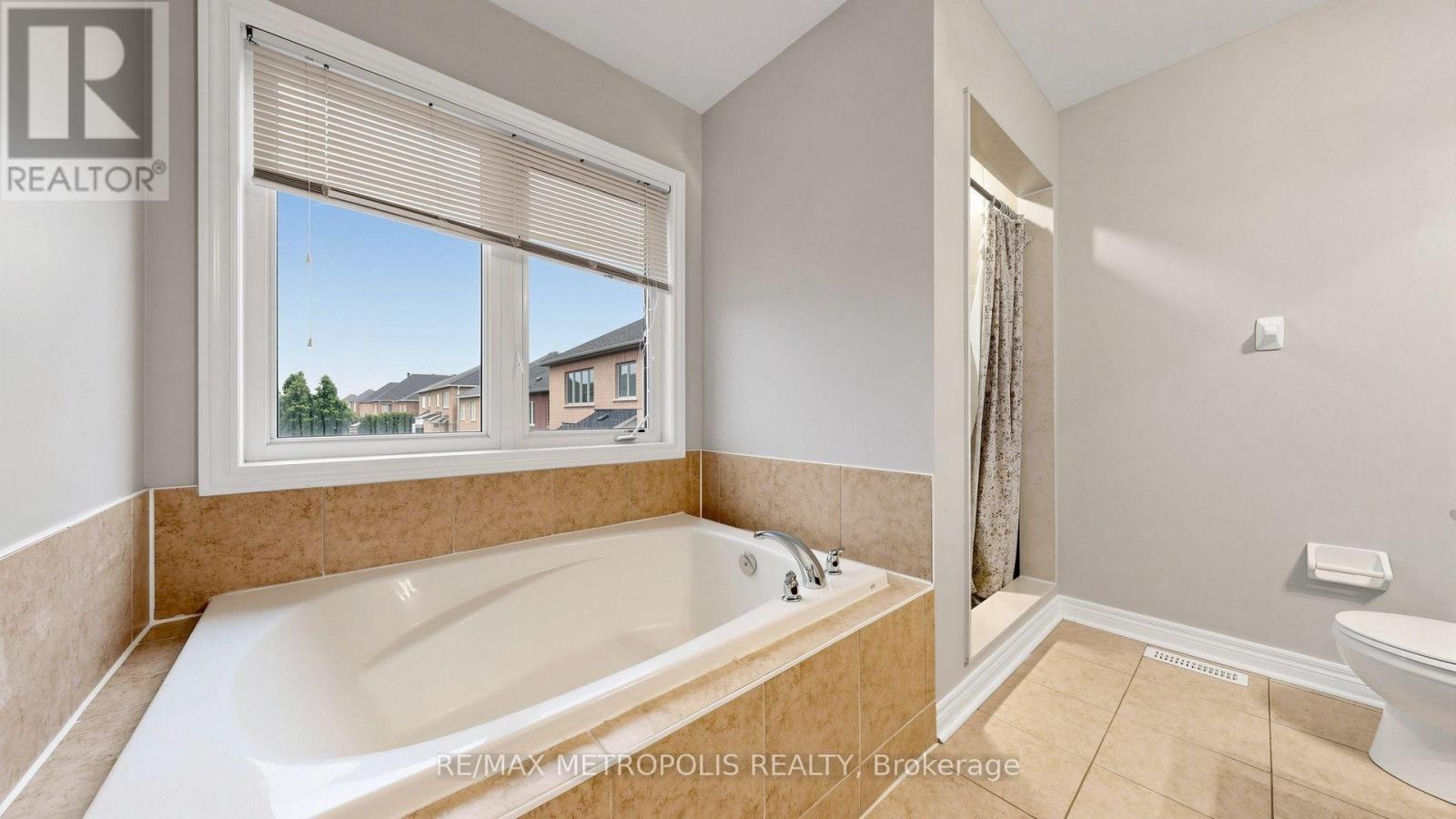 138 YAKEFARM BOULEVARD - 11