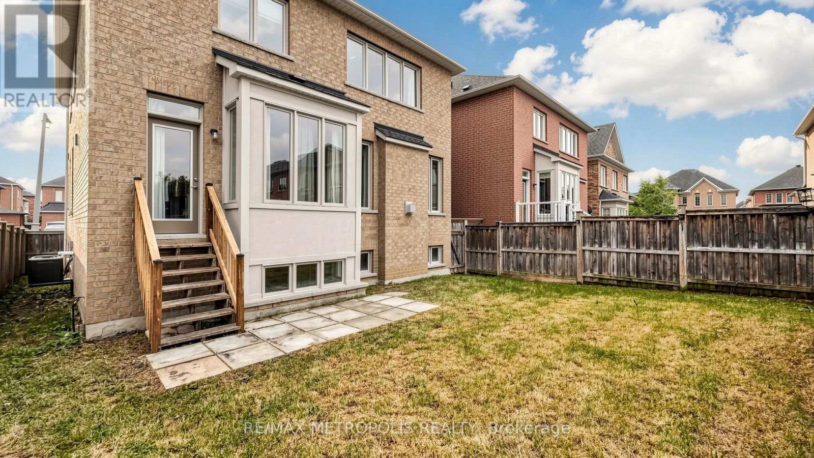 138 YAKEFARM BOULEVARD - 24
