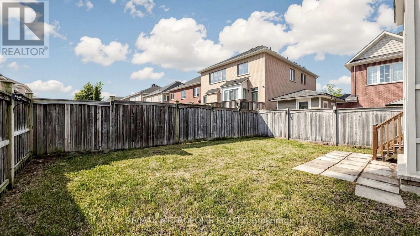 138 YAKEFARM BOULEVARD - 25