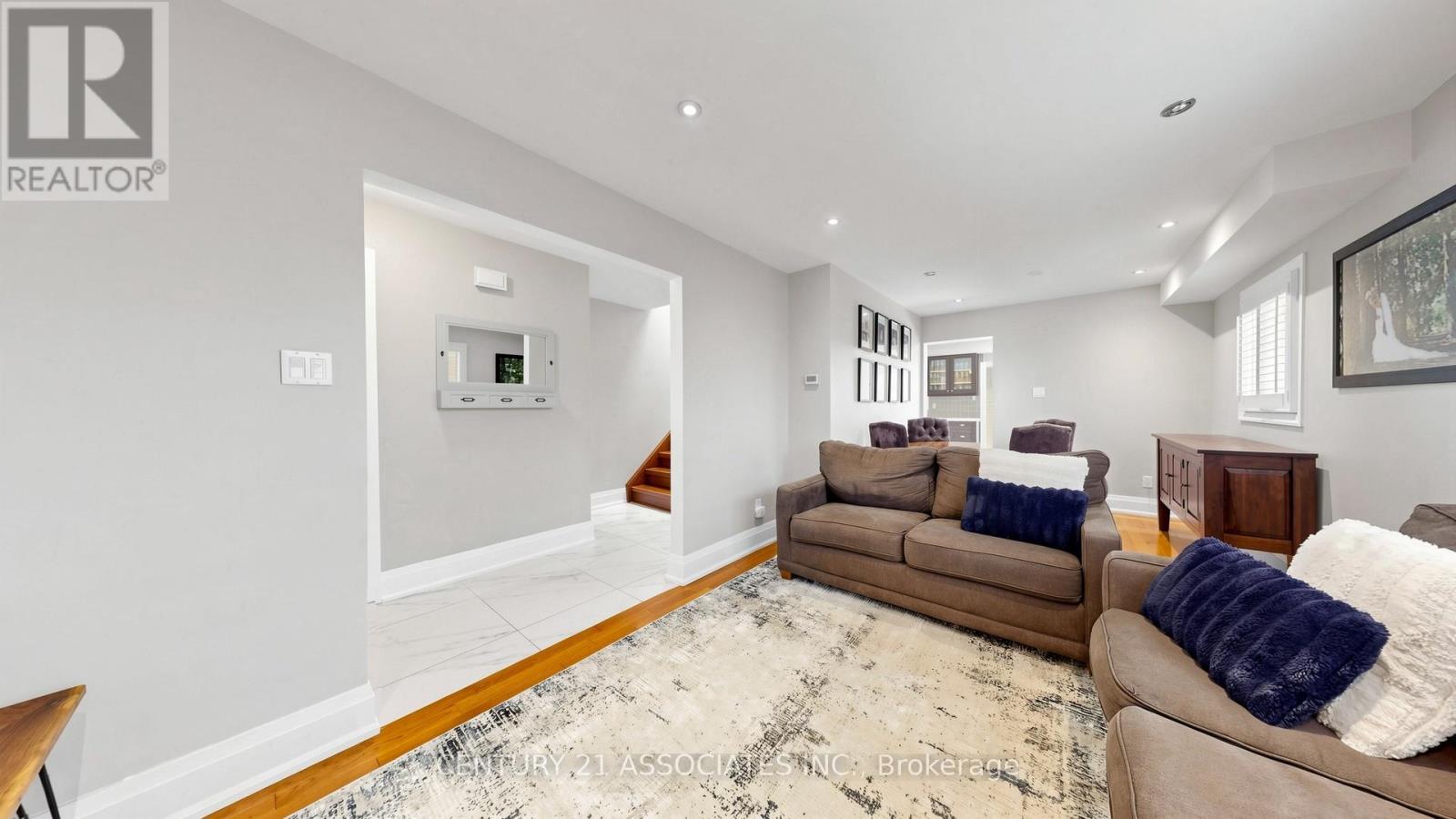 80 STEPHENSEN COURT - 3