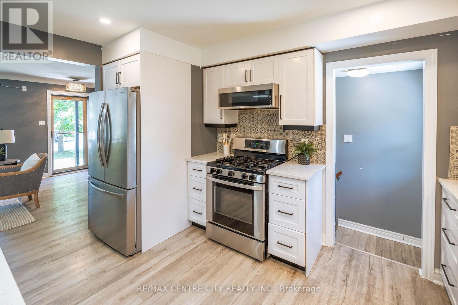 140 OAKWOOD PLACE - 16