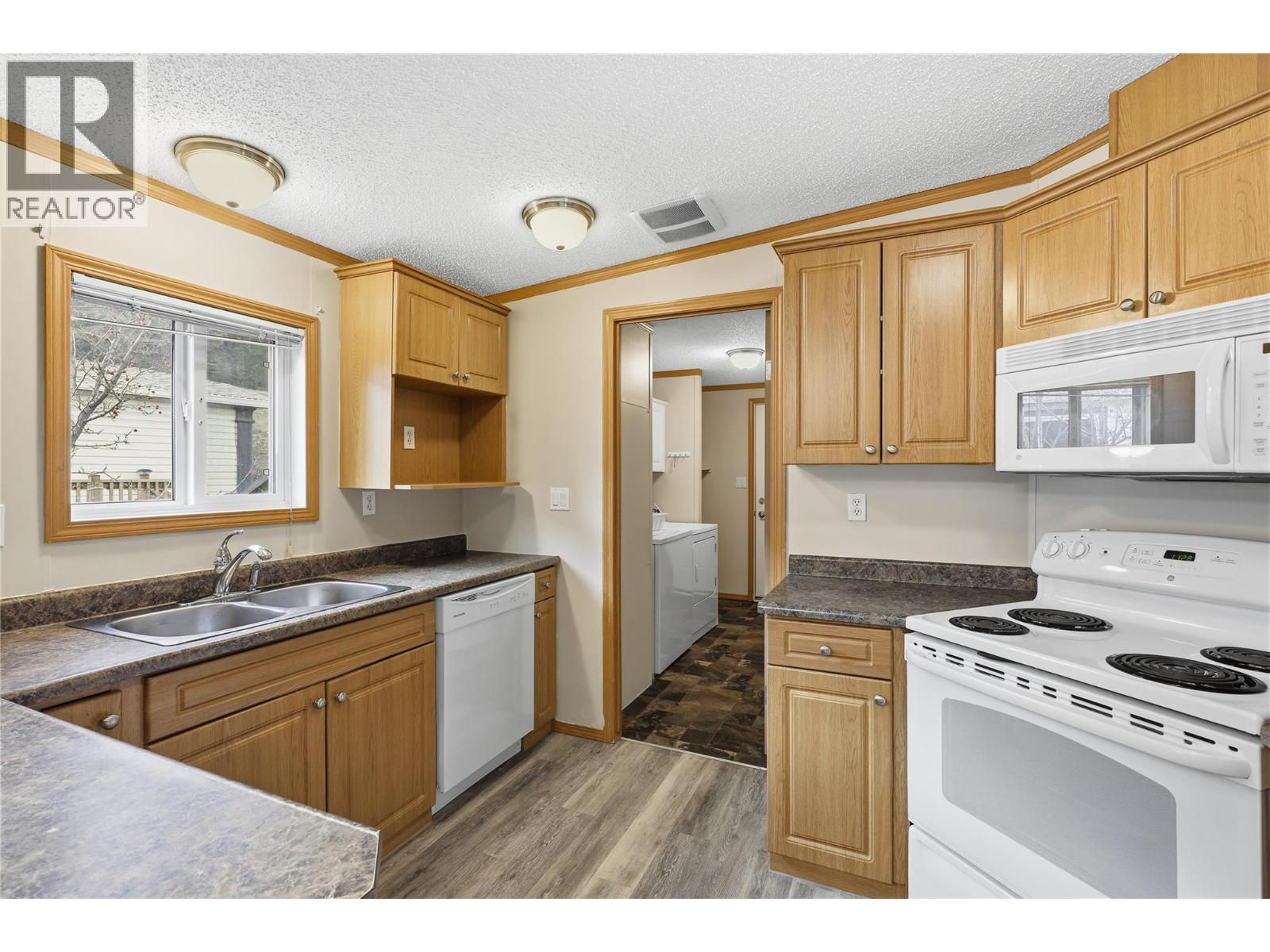 7545 Dallas Drive Unit# 27, Kamloops — photo 3