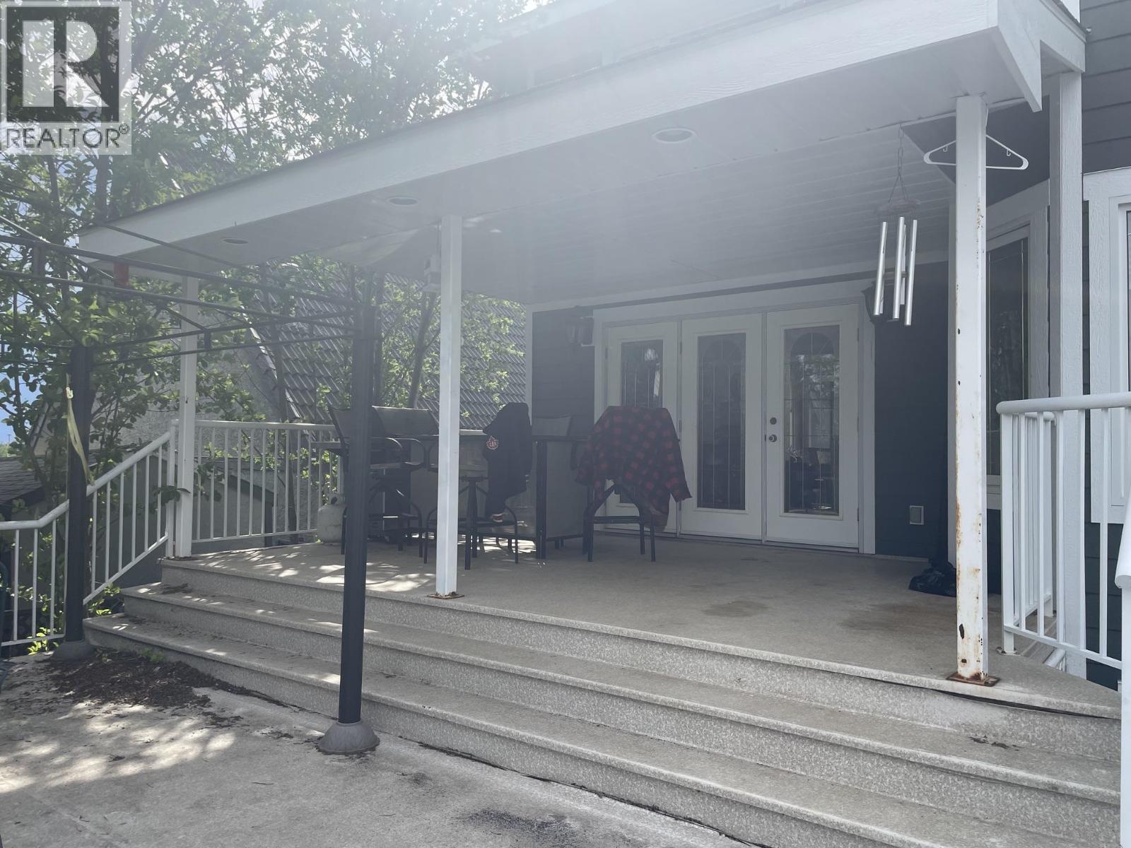 5524 MINNAKER CRESCENT - 6