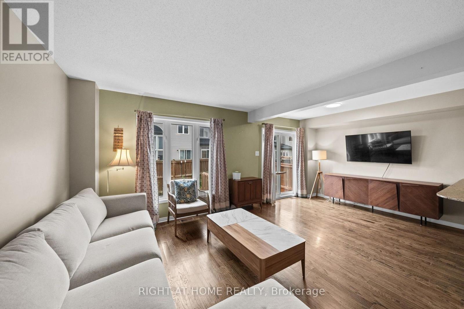 Condos for Rent in Ottawa – 100 LOKOYA STREET, Ottawa – By Peter Sagos - Image 17