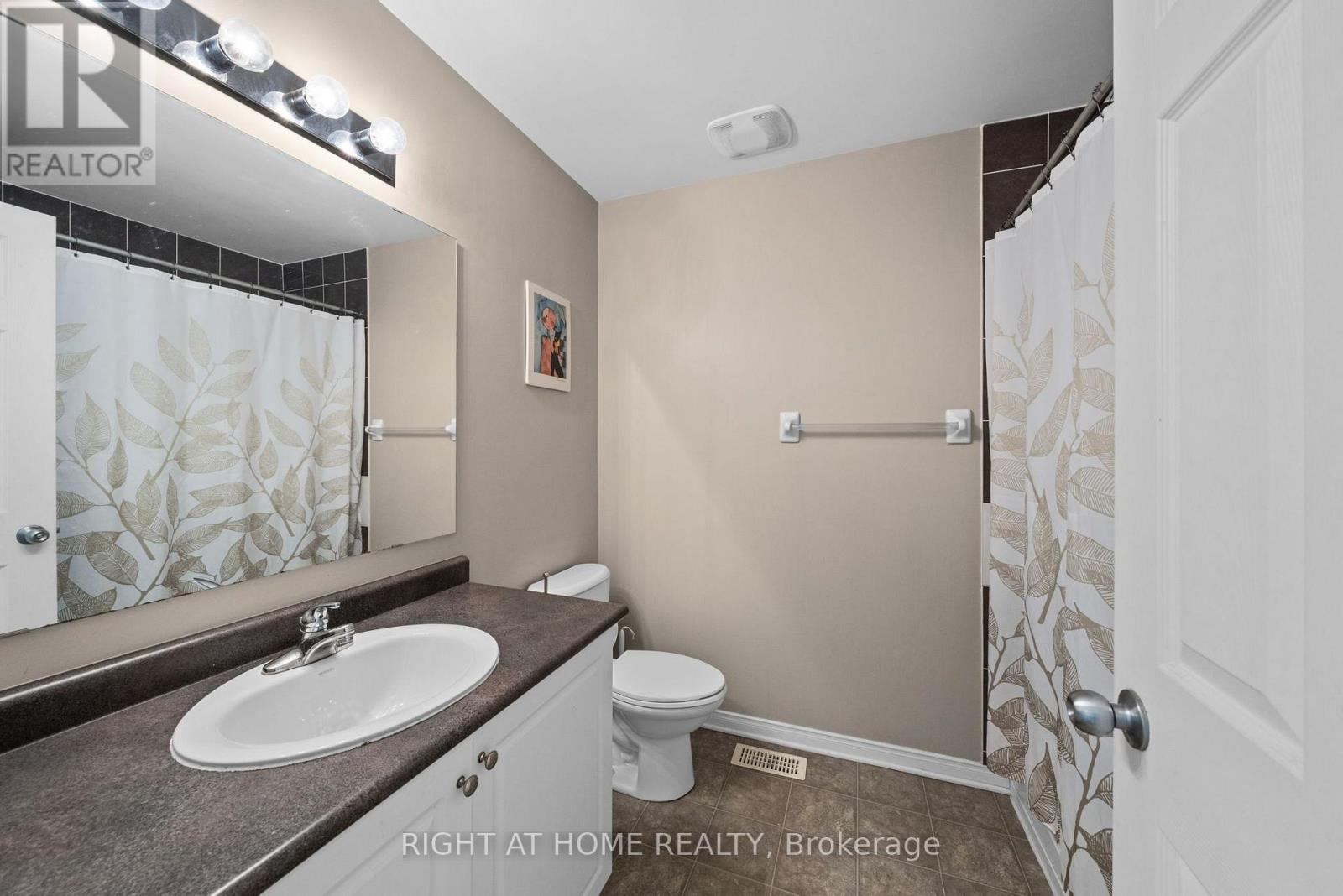 Condos for Rent in Ottawa – 100 LOKOYA STREET, Ottawa – By Peter Sagos - Image 30