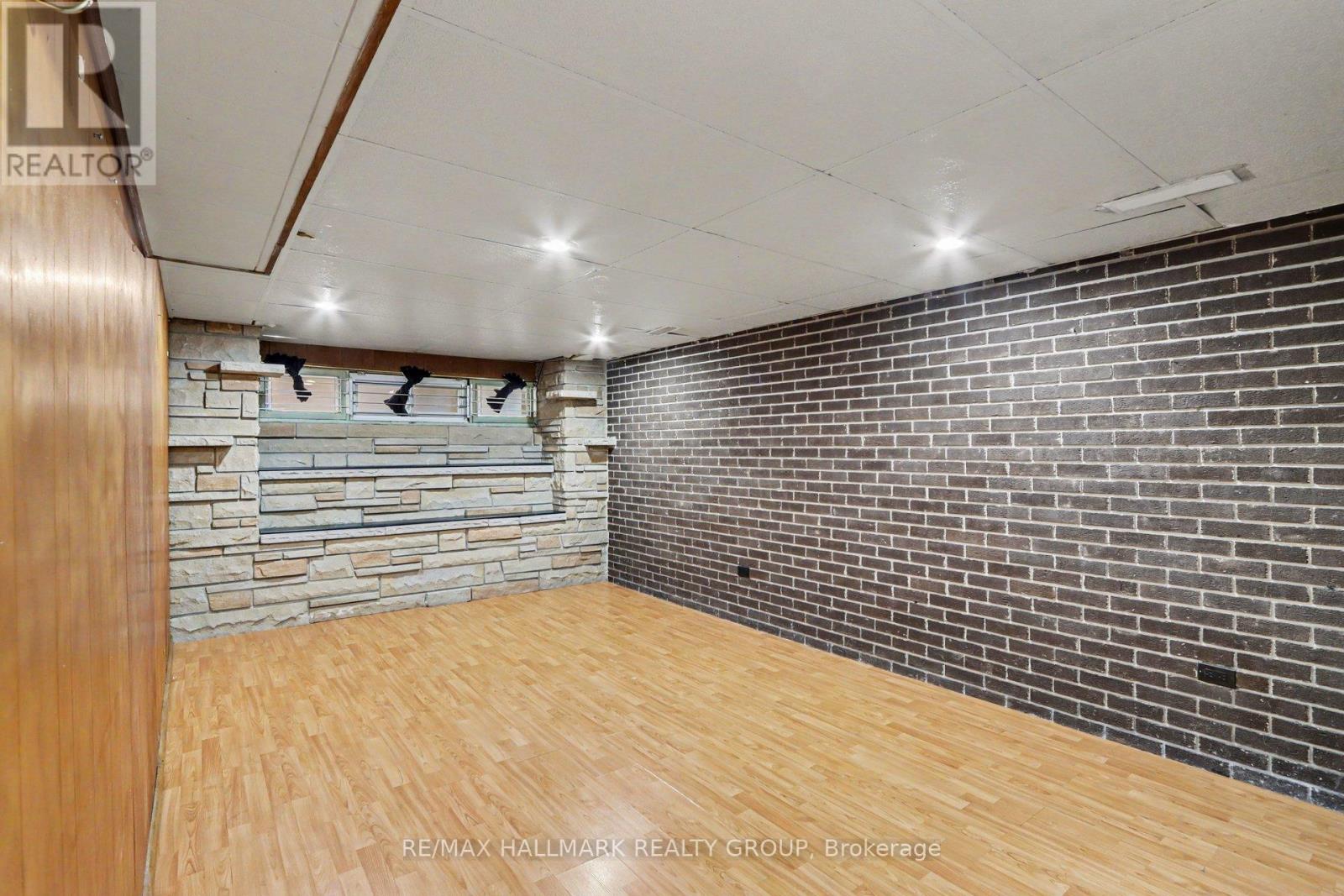 2067 BANGOR STREET - 28