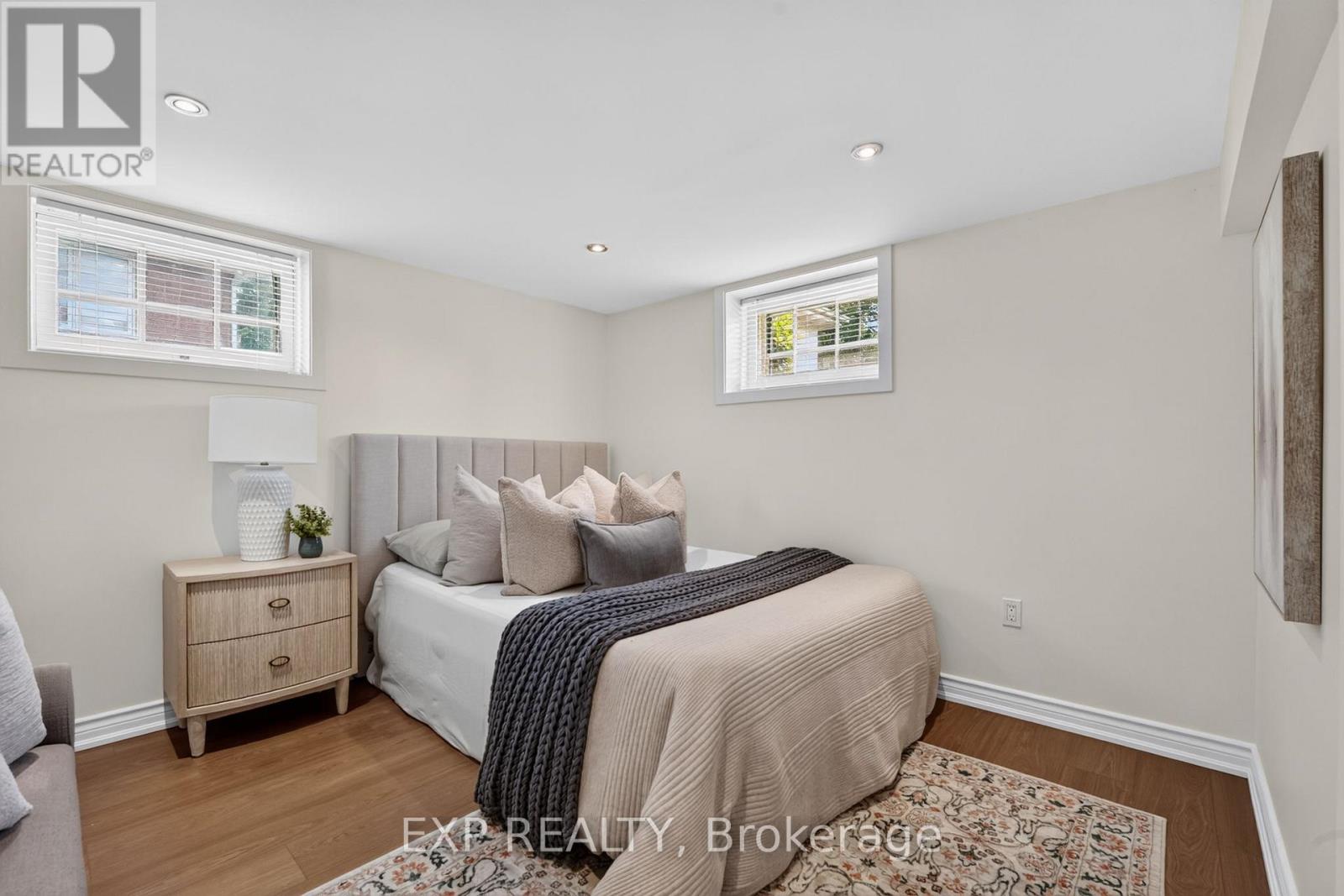 6268 CORWIN CRESCENT - 23