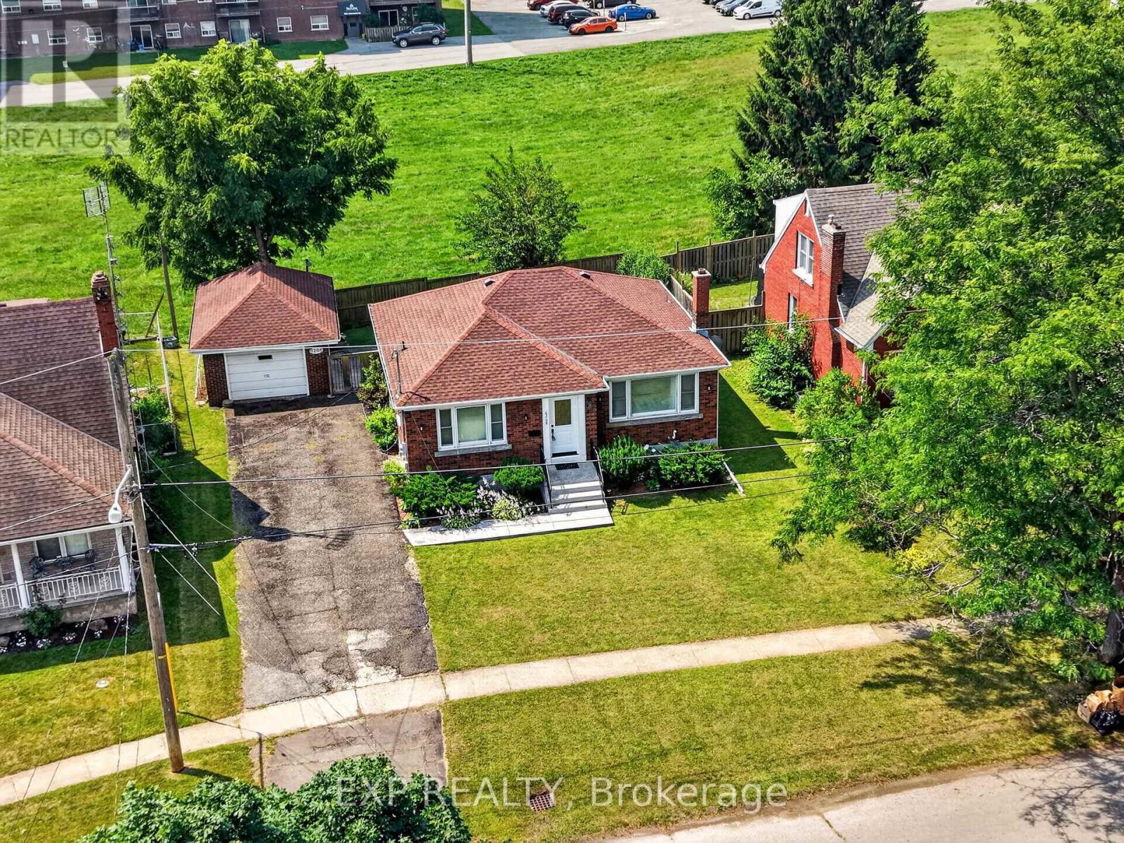 6268 CORWIN CRESCENT - 42