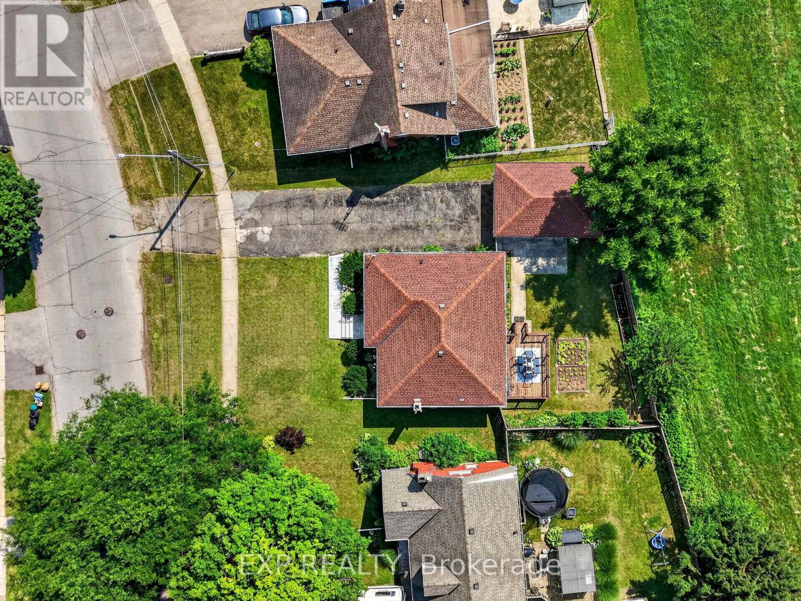 6268 CORWIN CRESCENT - 44