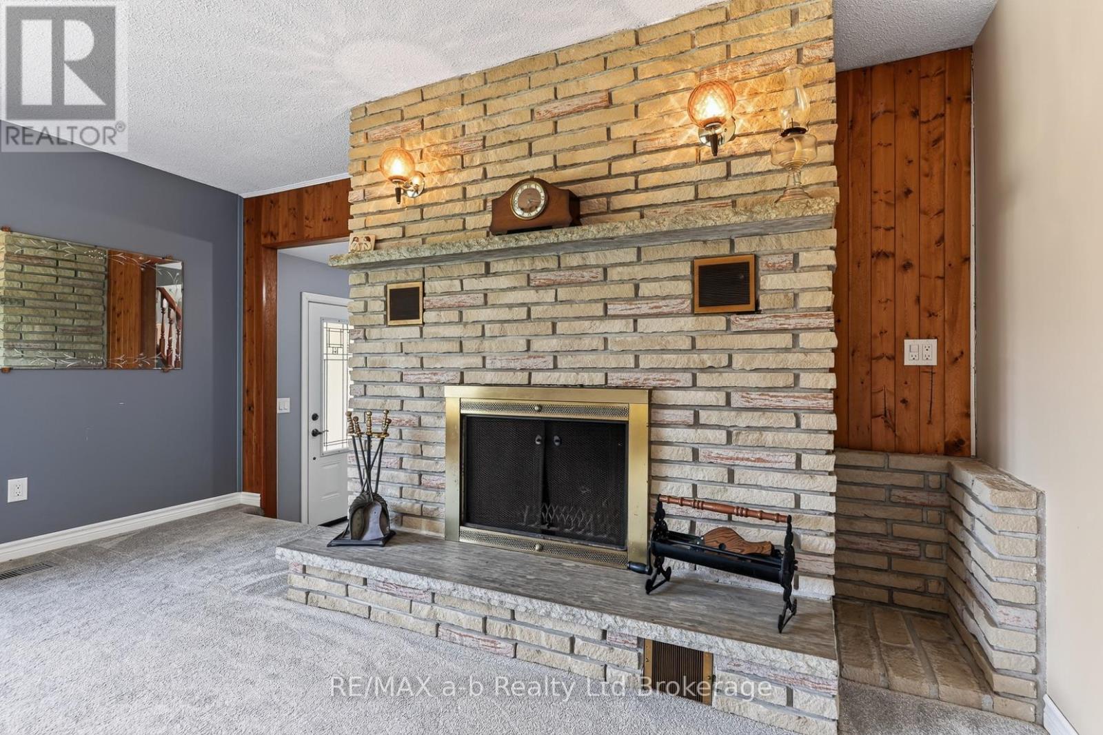 23 BURGESS STREET - 5
