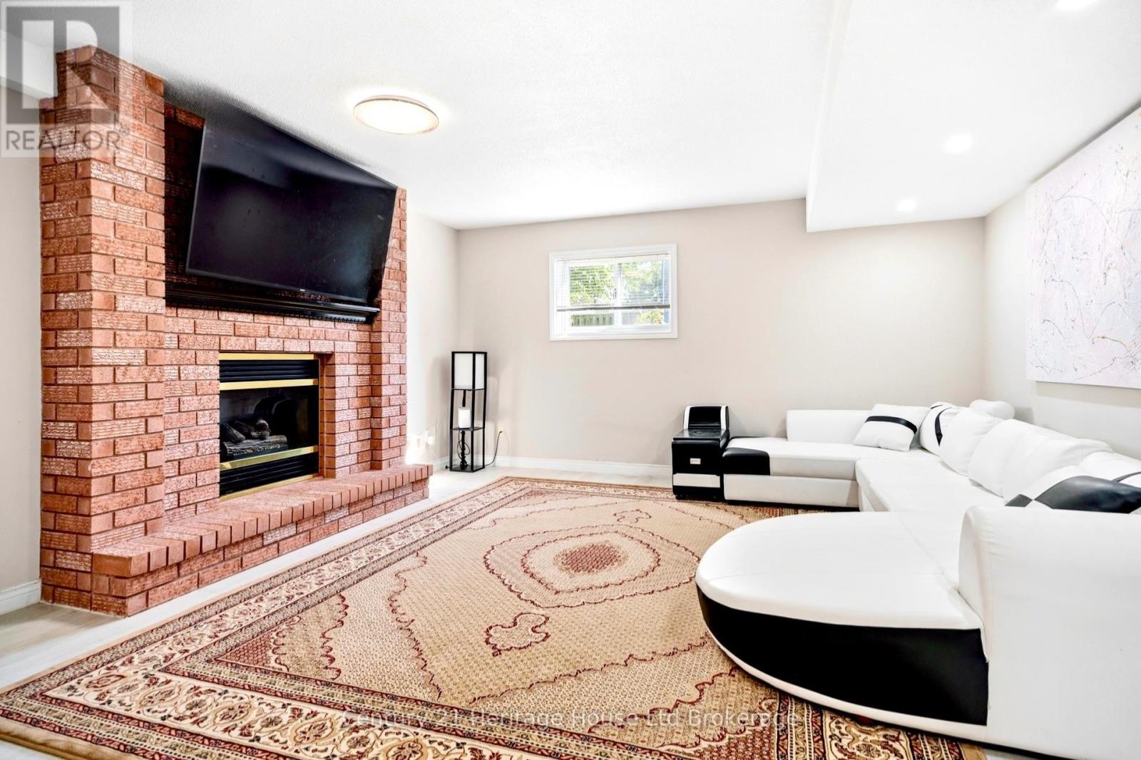 23 JOSSELYN DRIVE - 20