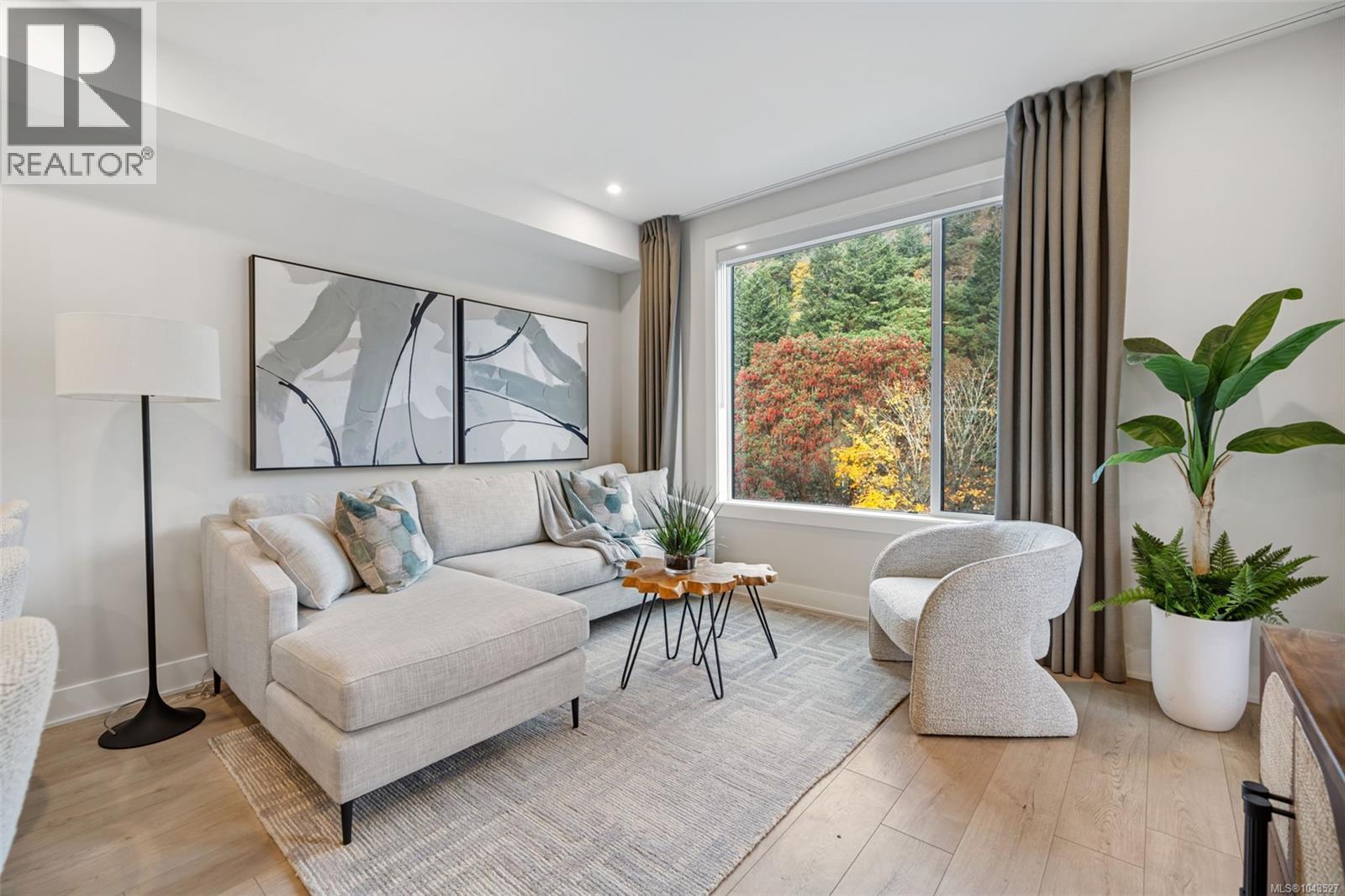 #209 1371 Goldstream Ave - 2