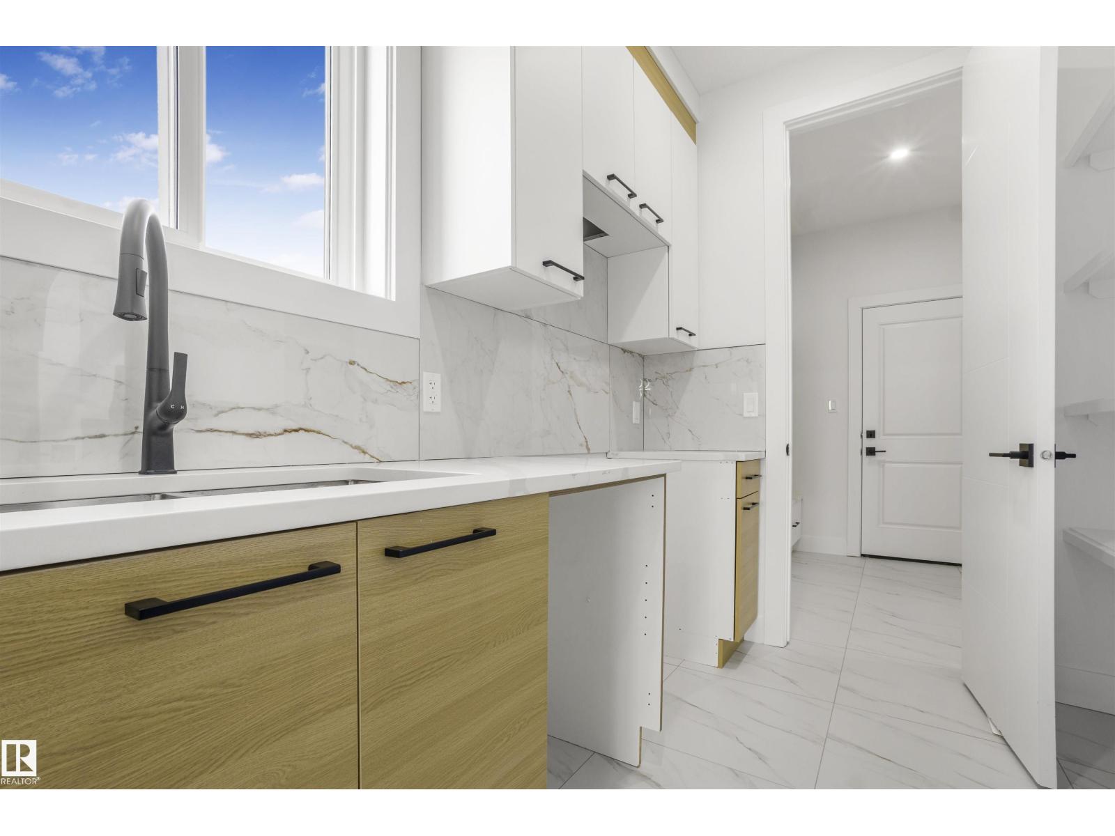4004 40 ST - 11