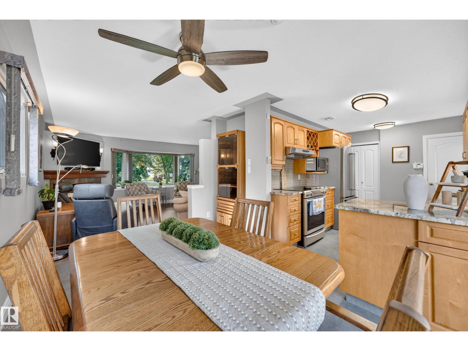 6716 101A AV NW NW - 28