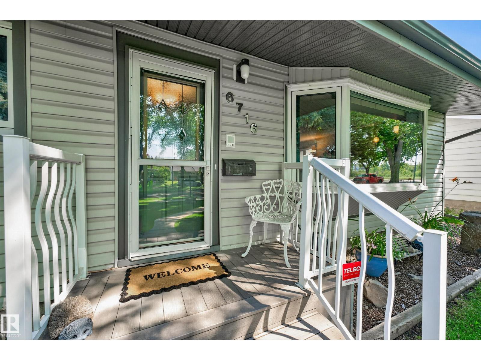 6716 101A AV NW NW - 8
