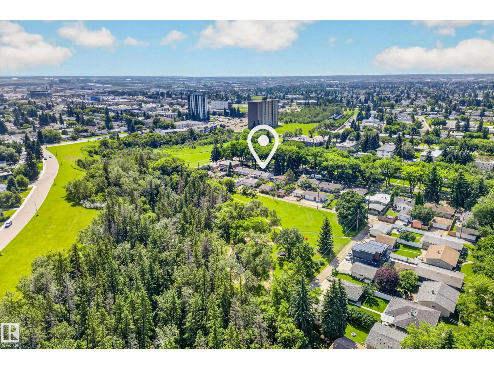 6716 101A AV NW NW - 4