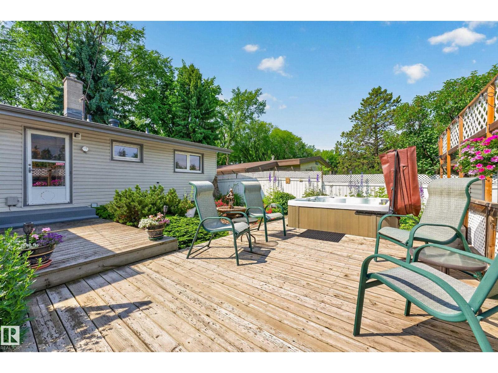 6716 101A AV NW NW - 16
