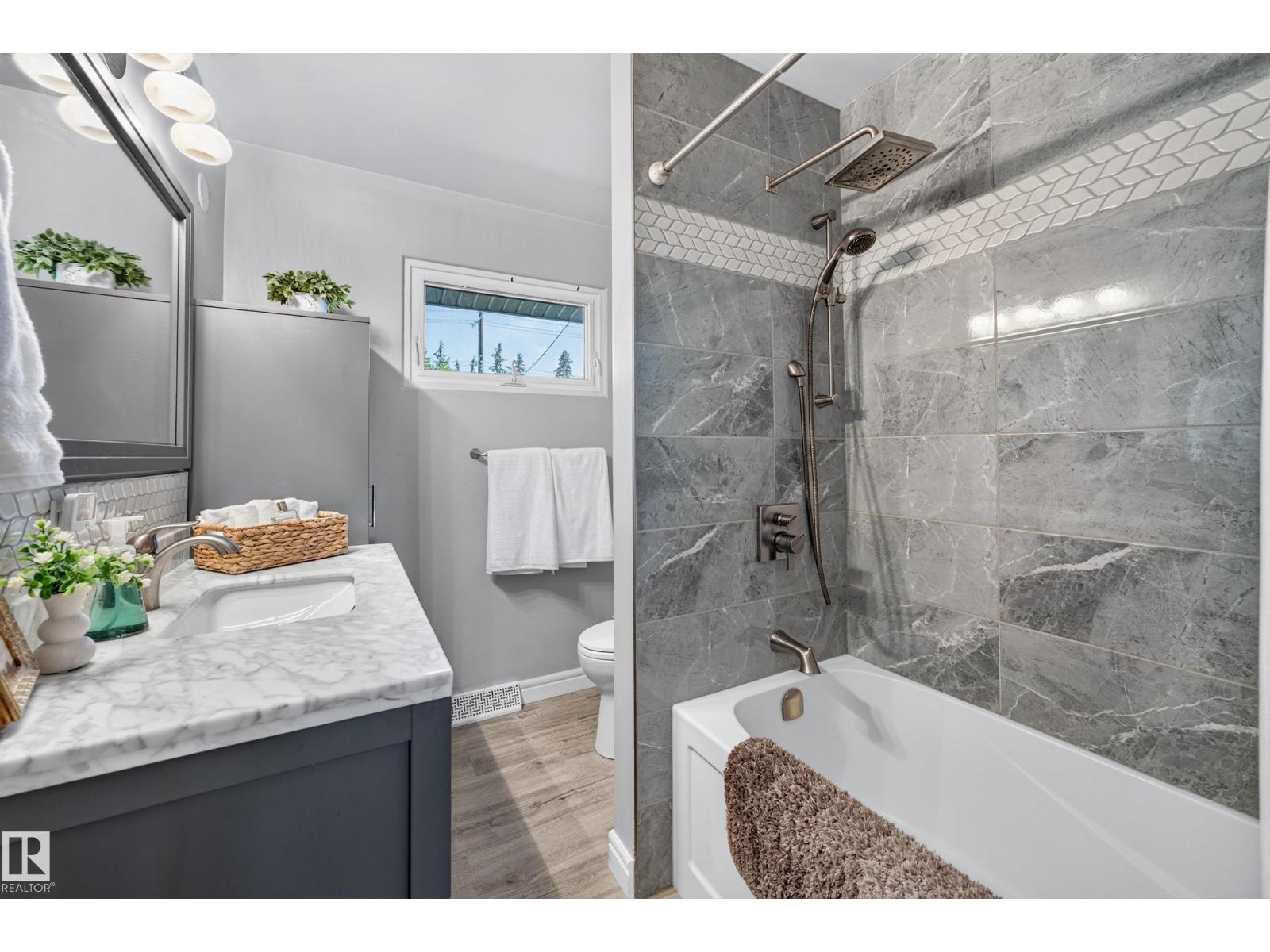 6716 101A AV NW NW - 43