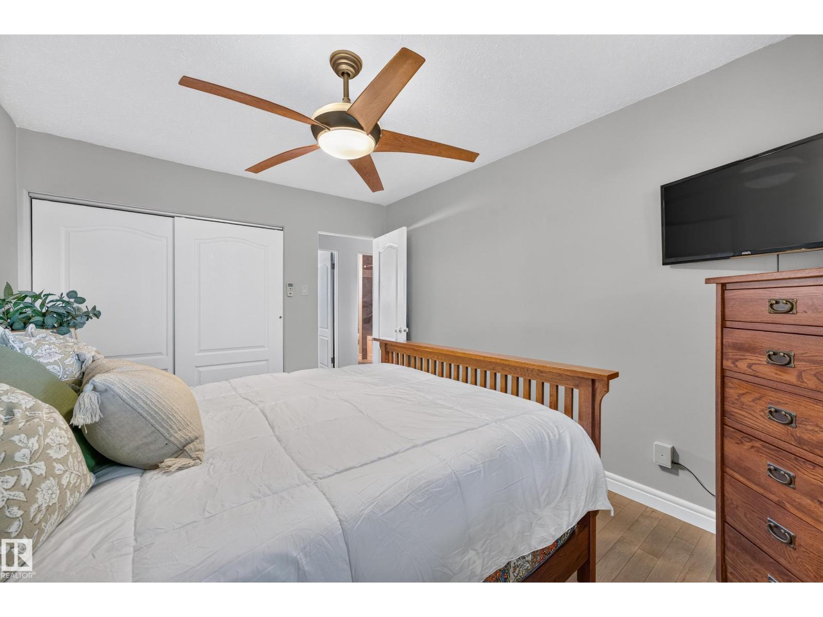 6716 101A AV NW NW - 38