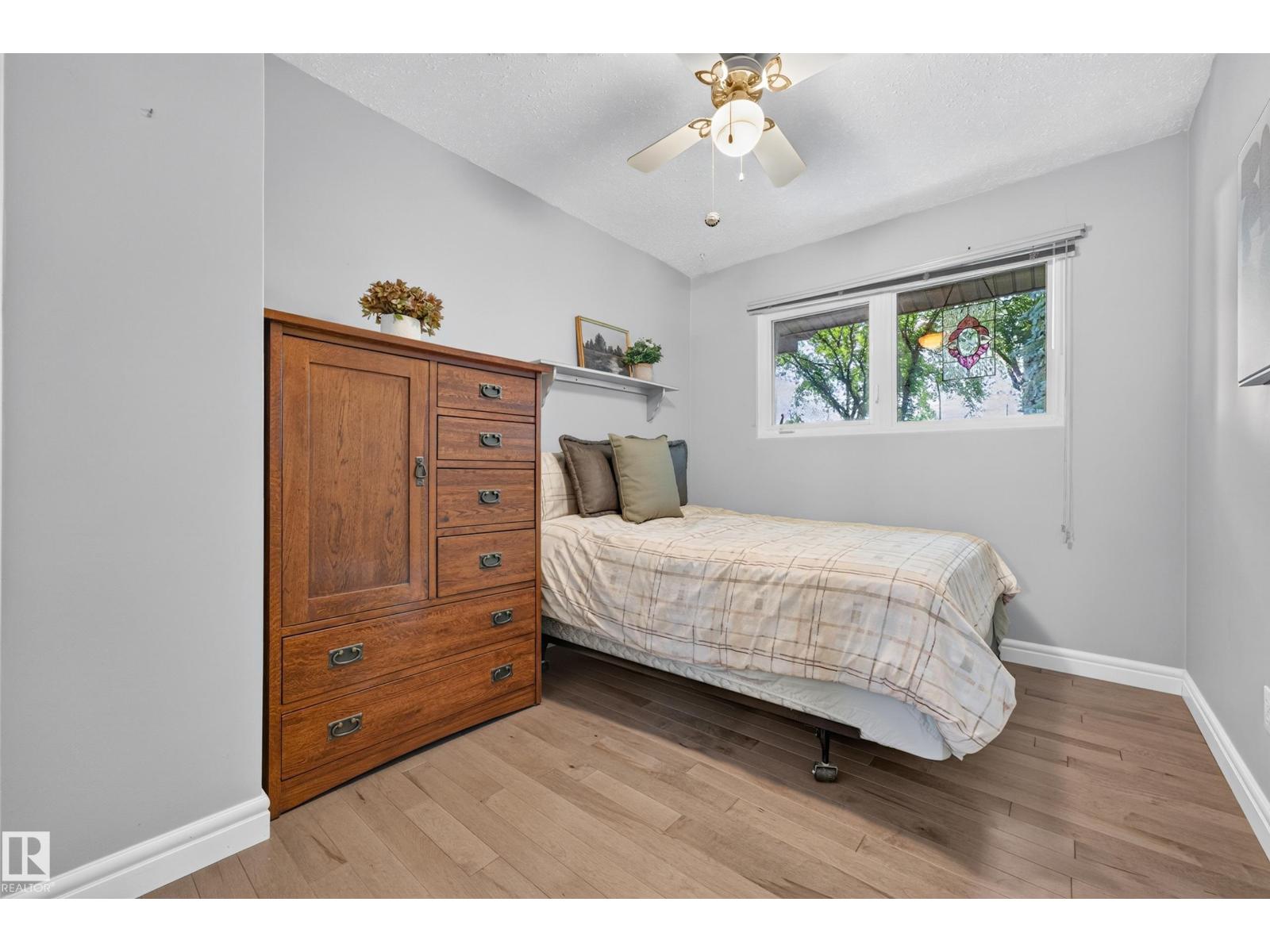 6716 101A AV NW NW - 39