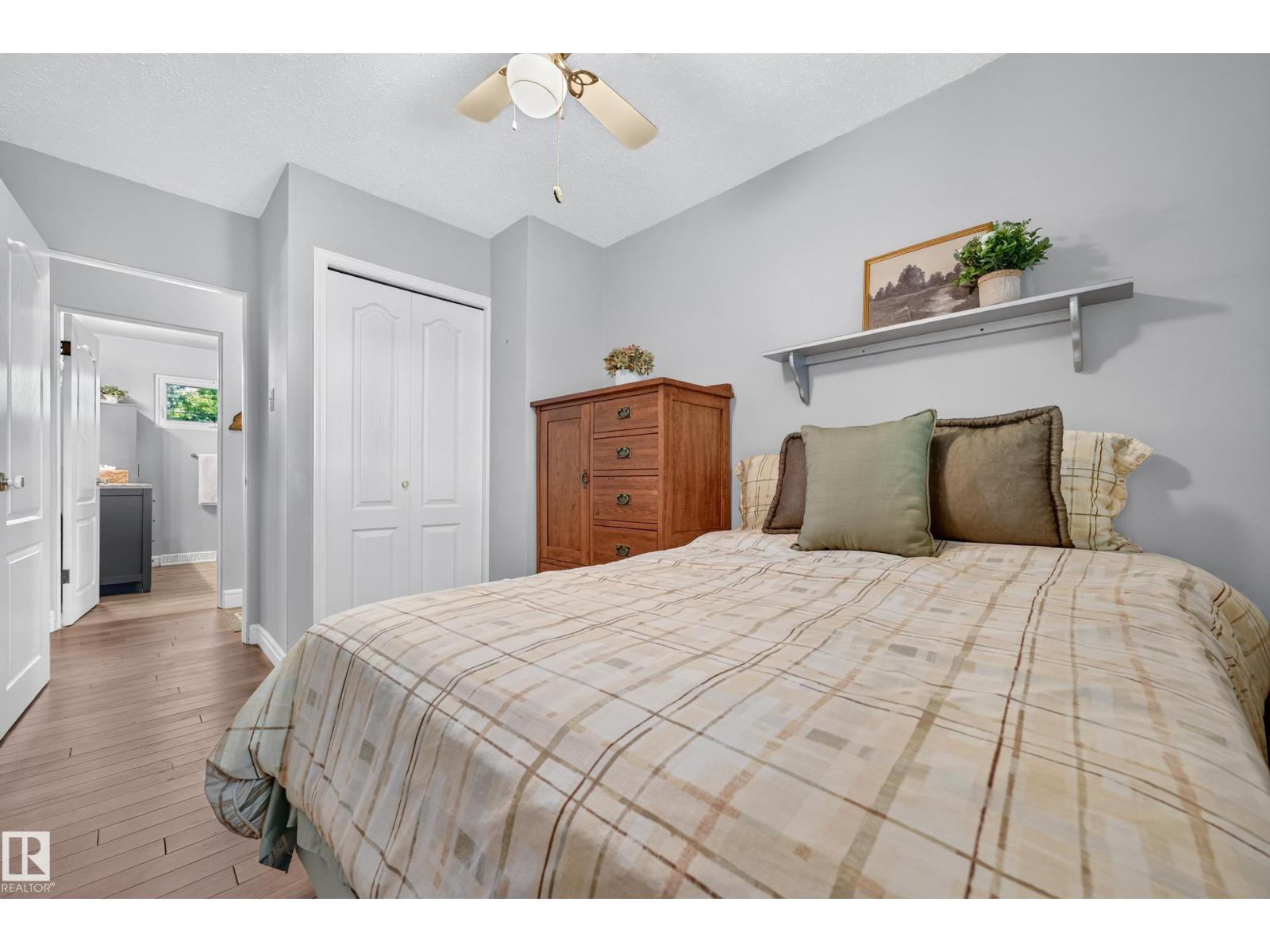 6716 101A AV NW NW - 40