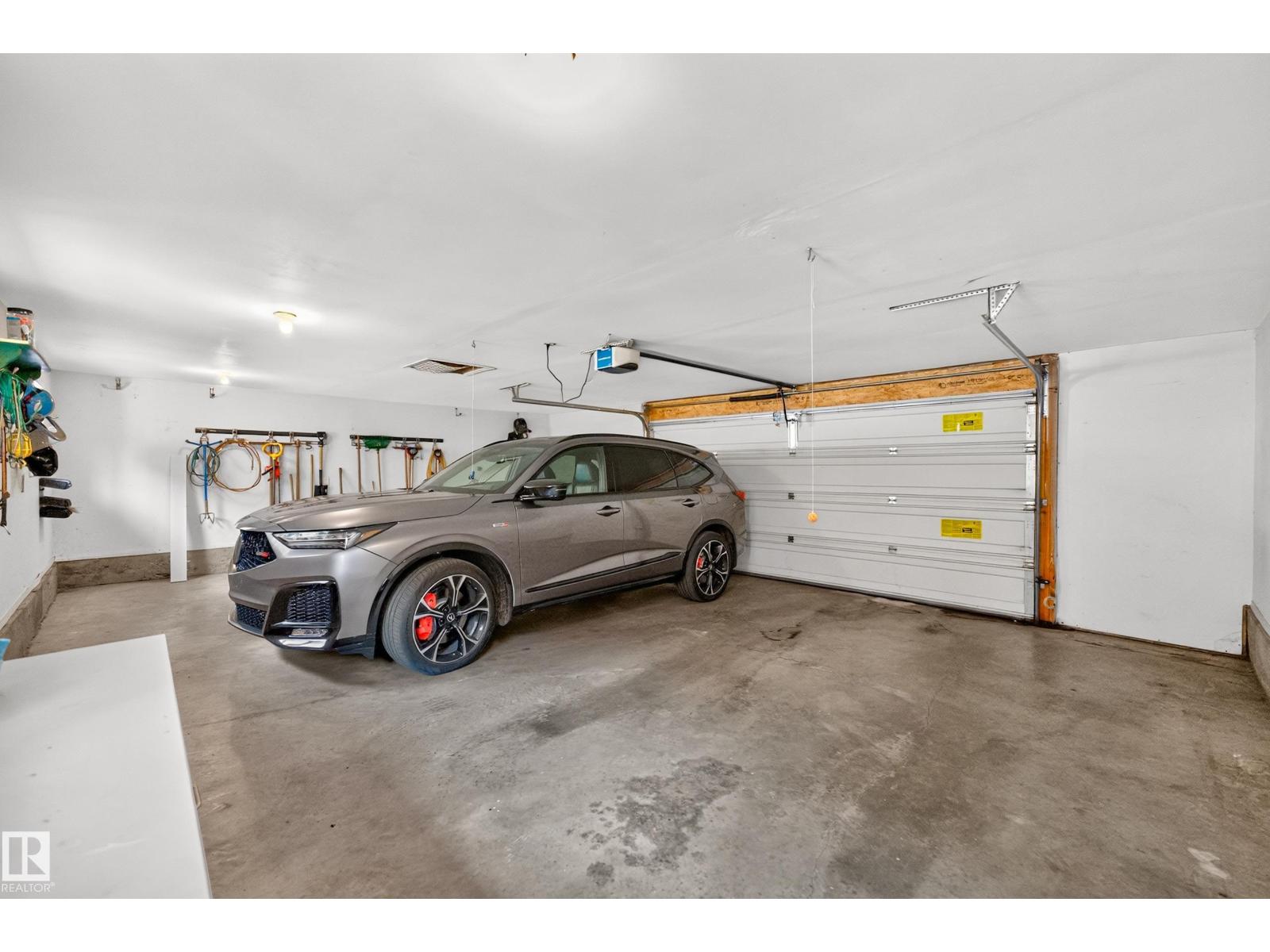 6716 101A AV NW NW - 61