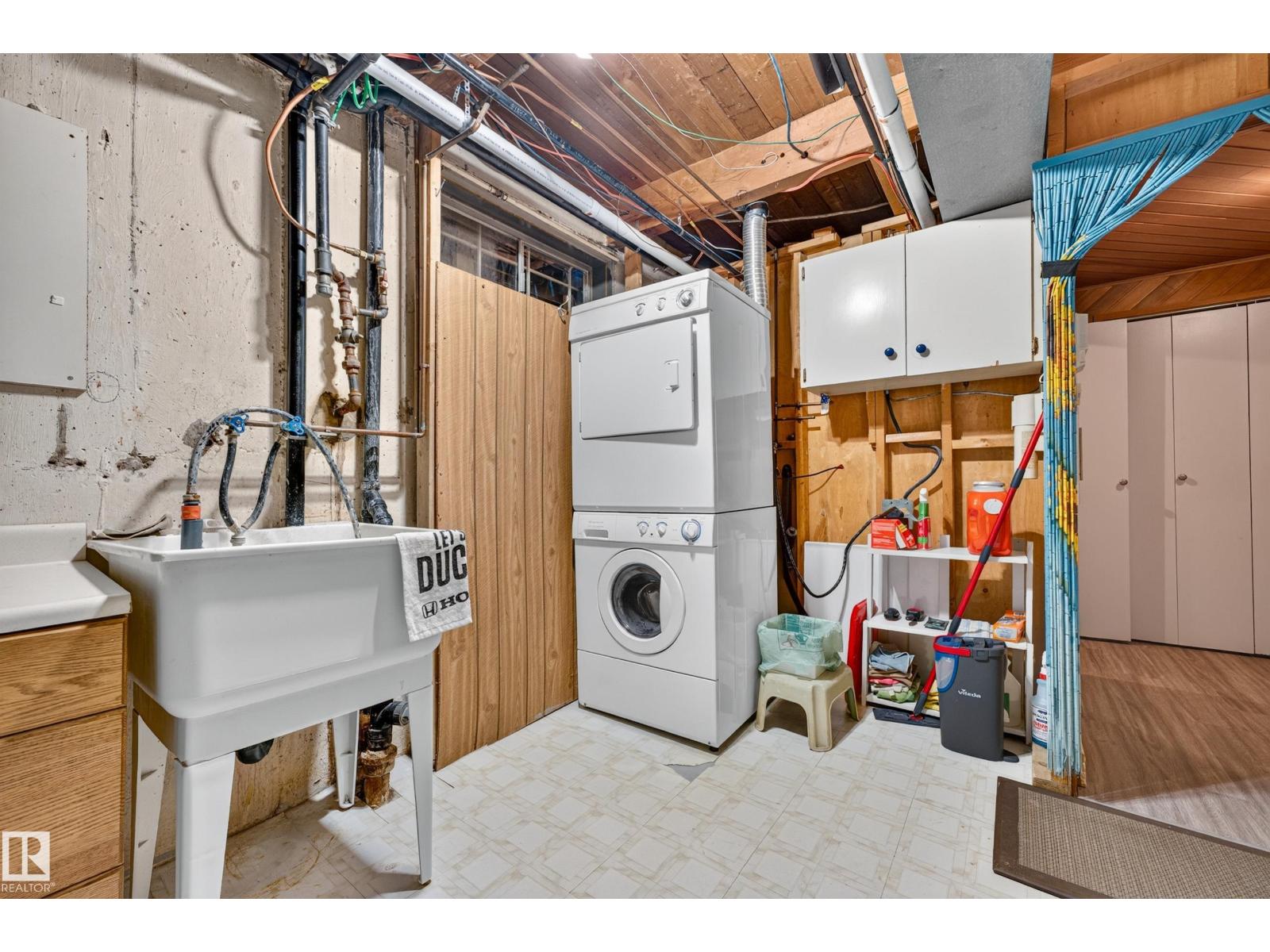 6716 101A AV NW NW - 58