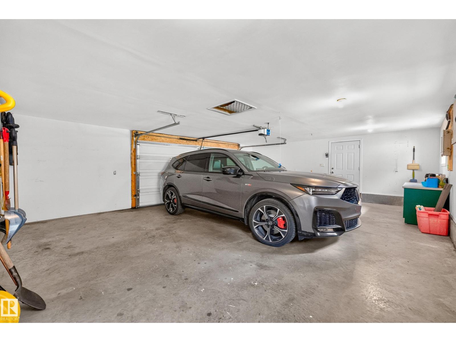 6716 101A AV NW NW - 63