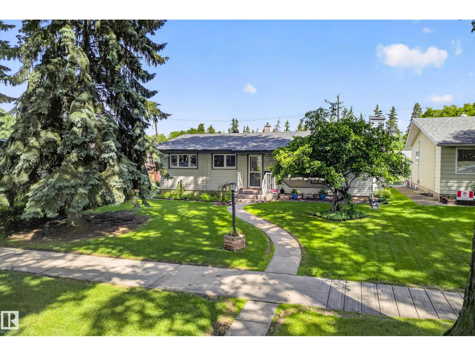 6716 101A AV NW NW - 66