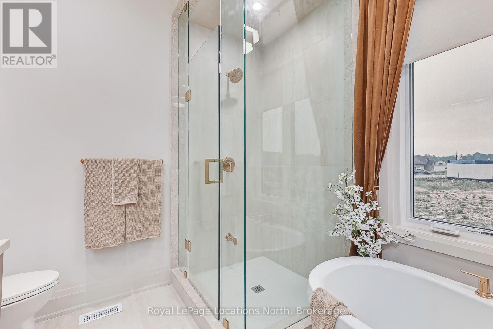 1 HILTON LANE - 23