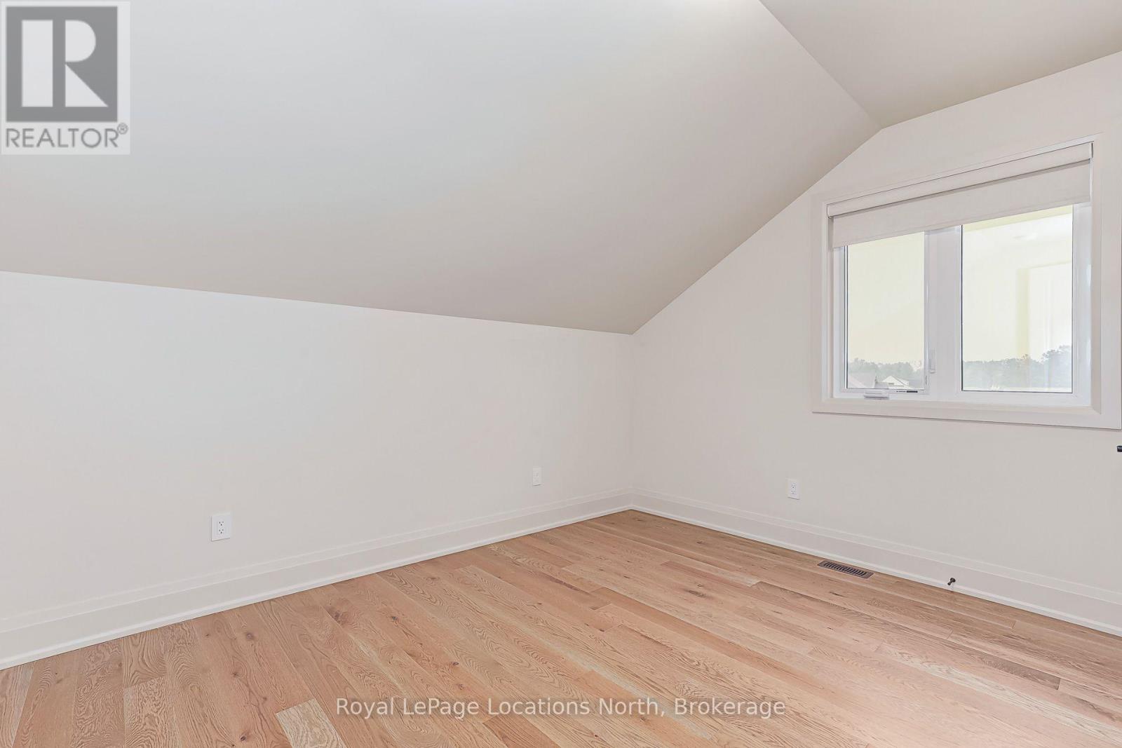 1 HILTON LANE - 24