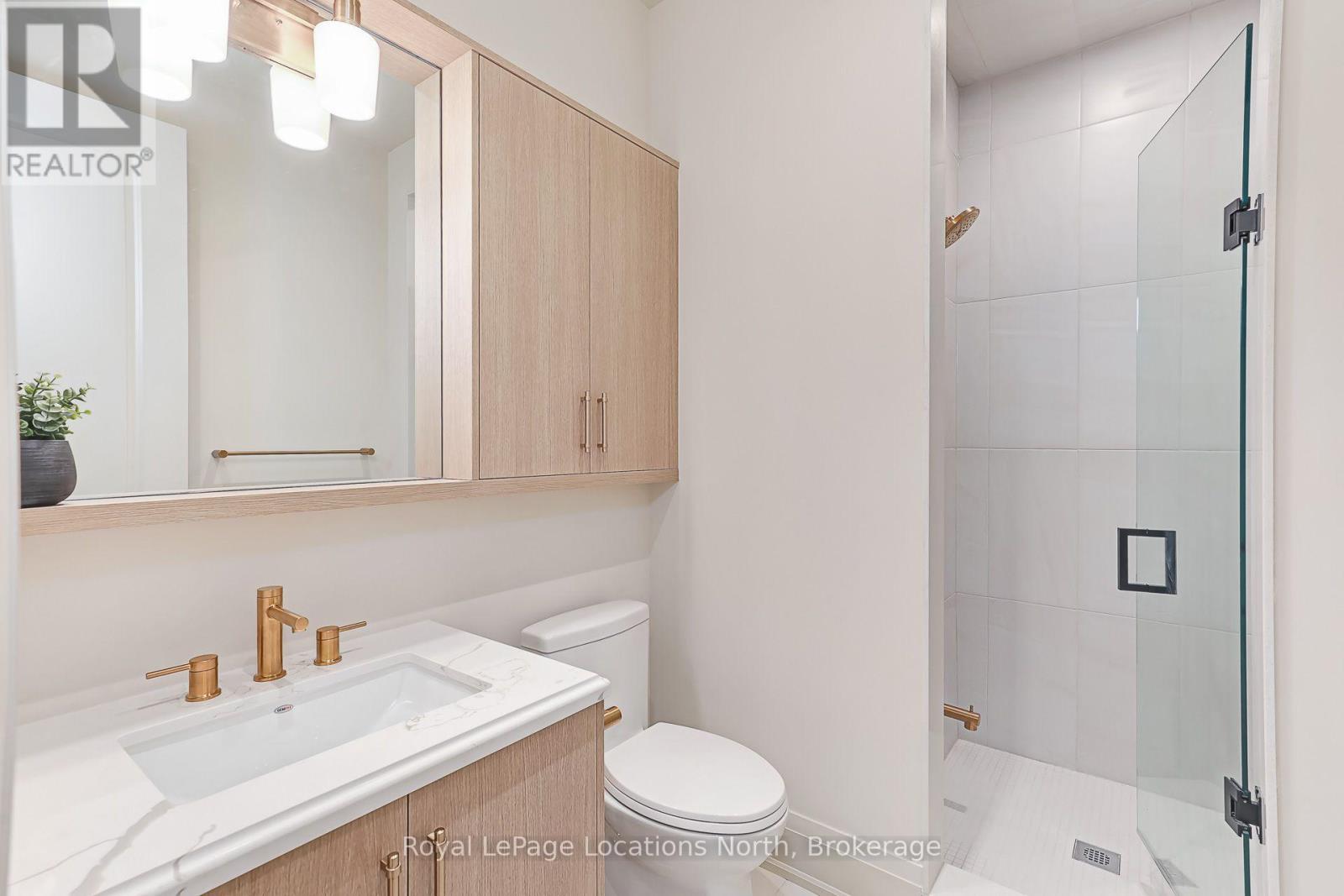 1 HILTON LANE - 25
