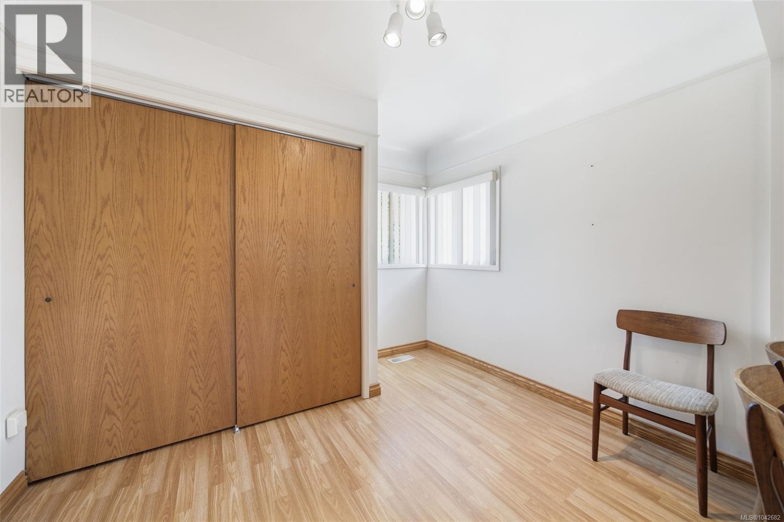 2430 Camelot Rd - 18