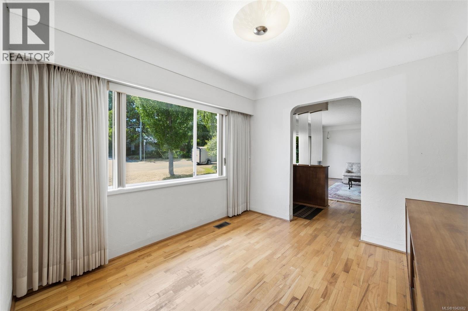 2430 Camelot Rd - 15