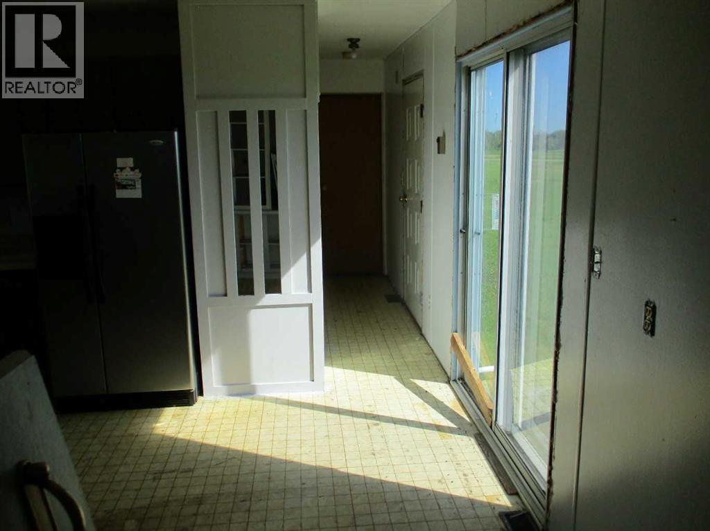 235041 TWP Road 932 - 12
