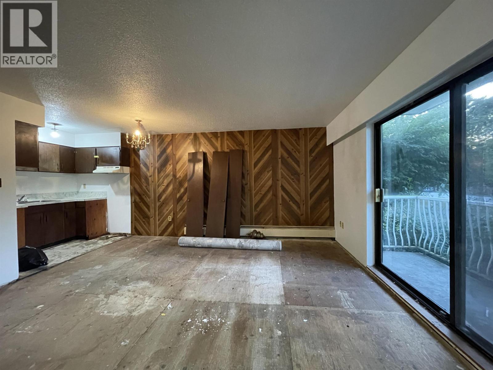 101 5127 IRVING STREET, Burnaby