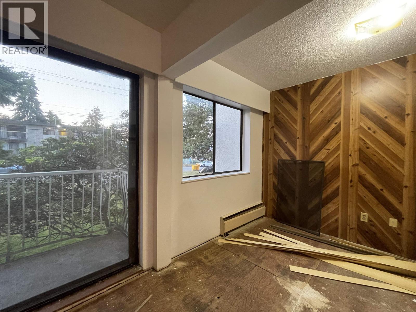 101 5127 IRVING STREET, Burnaby