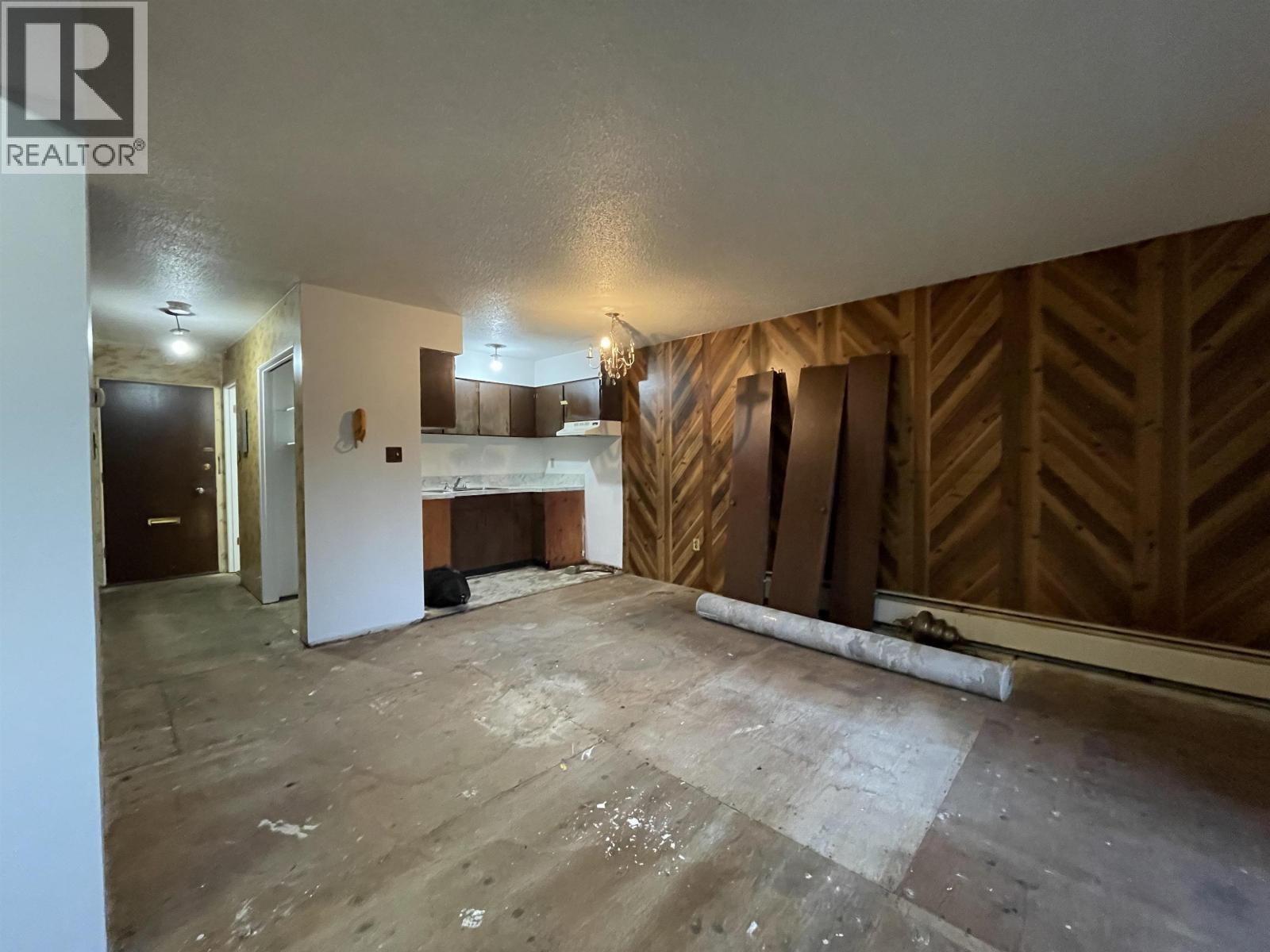 101 5127 IRVING STREET, Burnaby