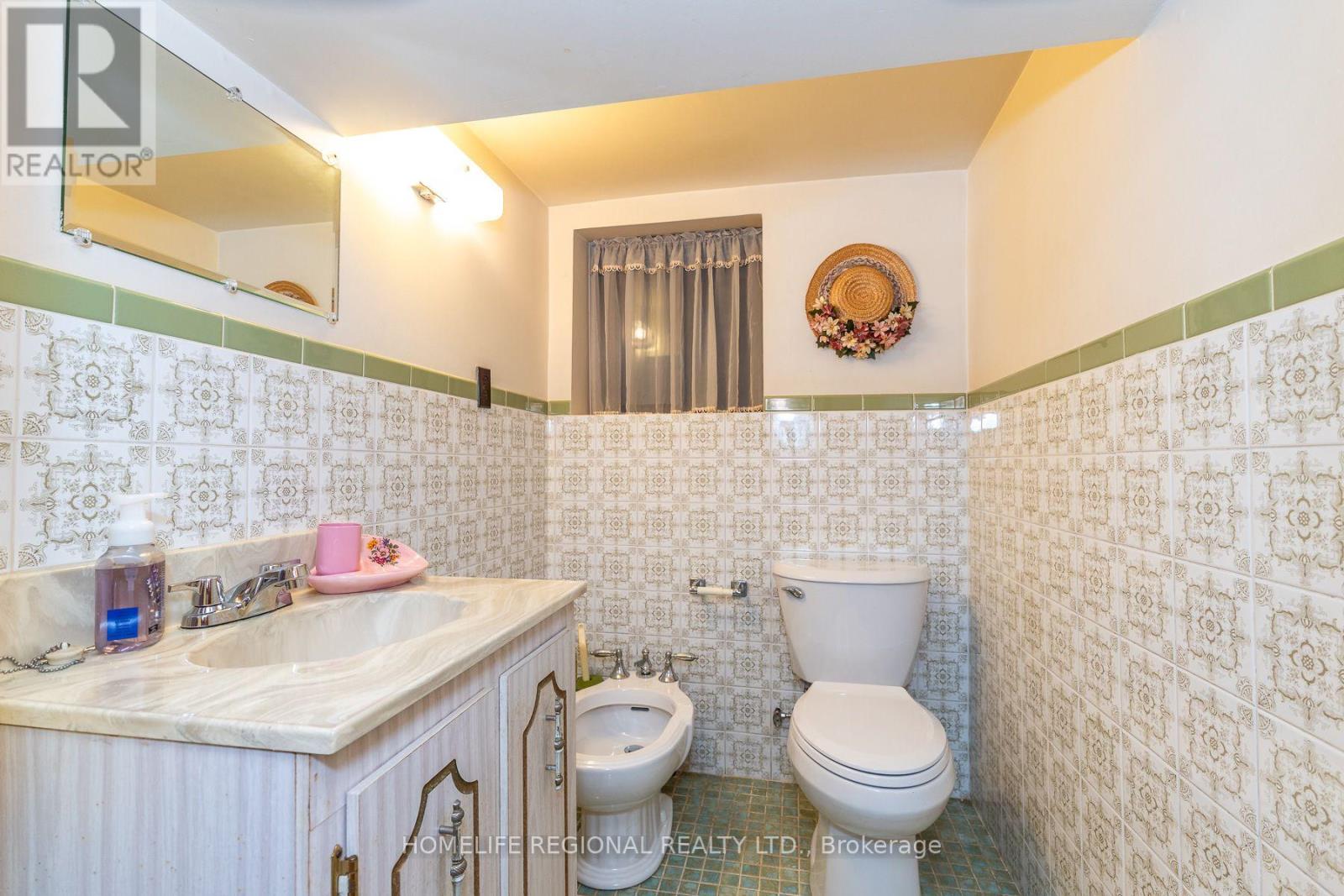 353 ST CLARENS AVENUE - 32