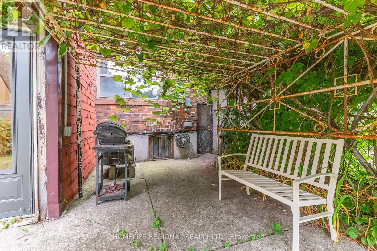353 ST CLARENS AVENUE - 40