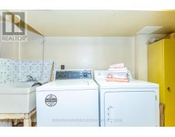 353 St Clarens Avenue, Toronto, ON M6H3W2 Photo 37