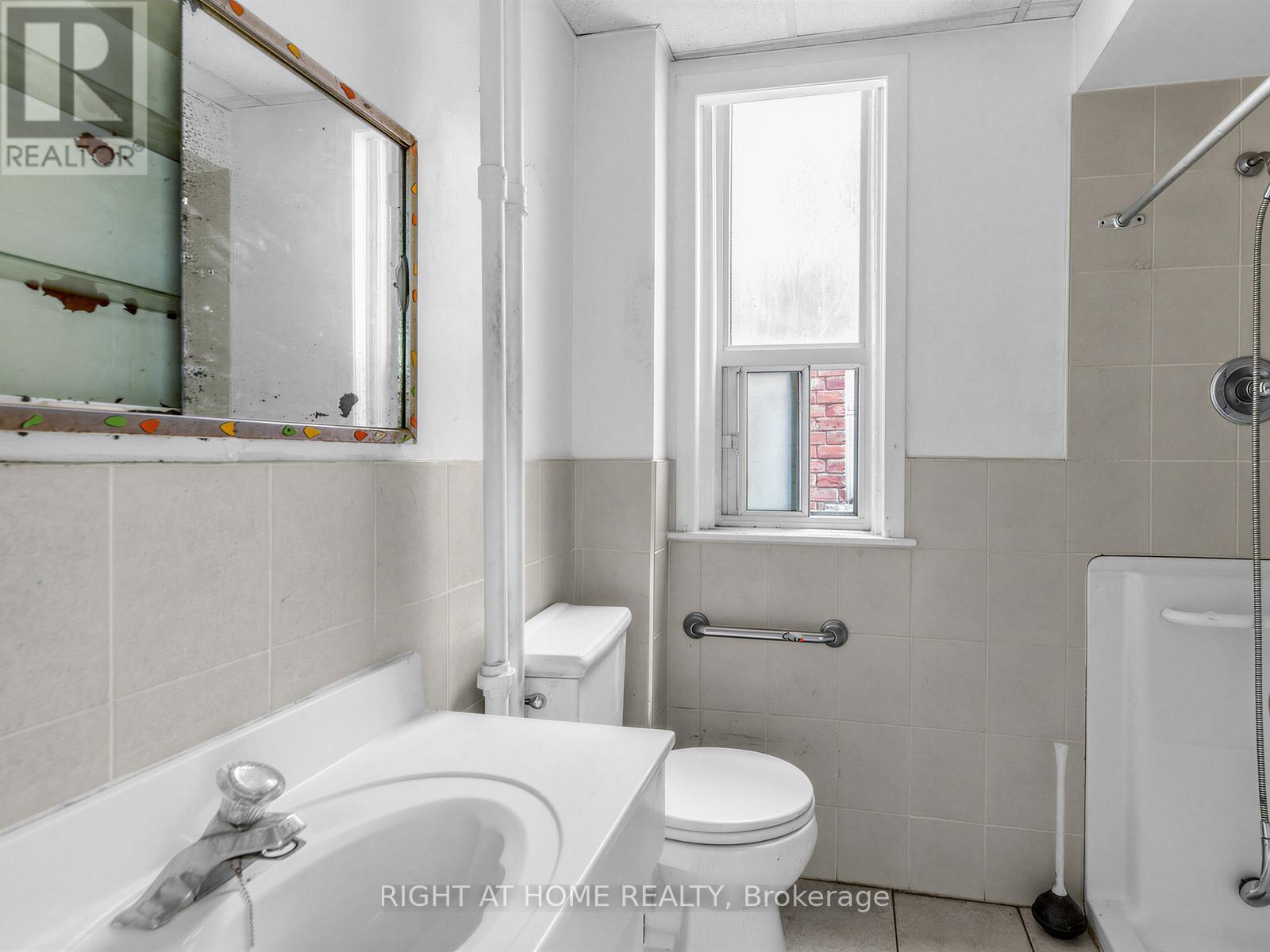 91 BORDEN STREET - 12