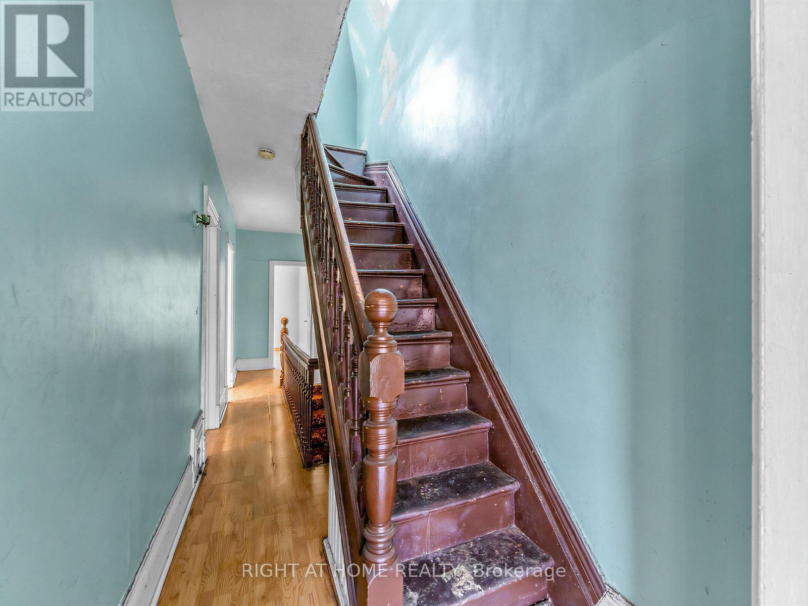 91 BORDEN STREET - 23