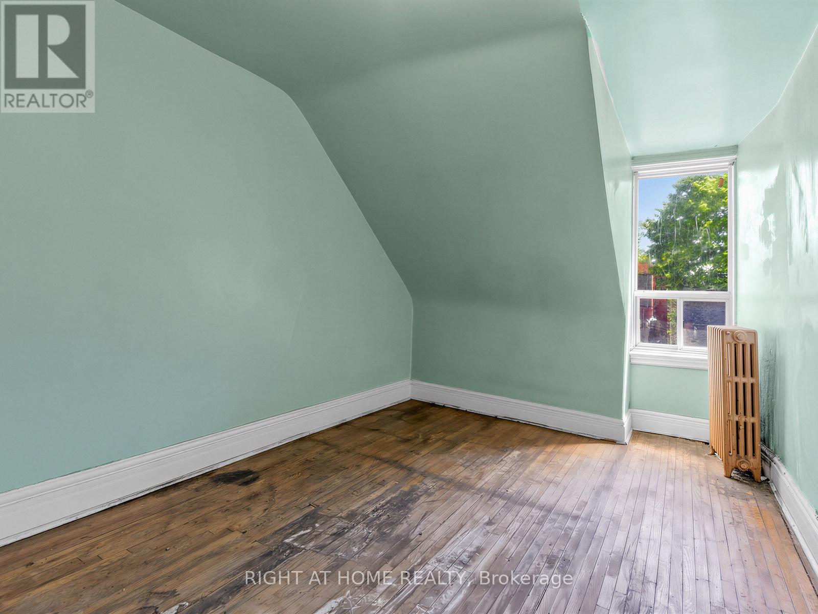 91 BORDEN STREET - 26